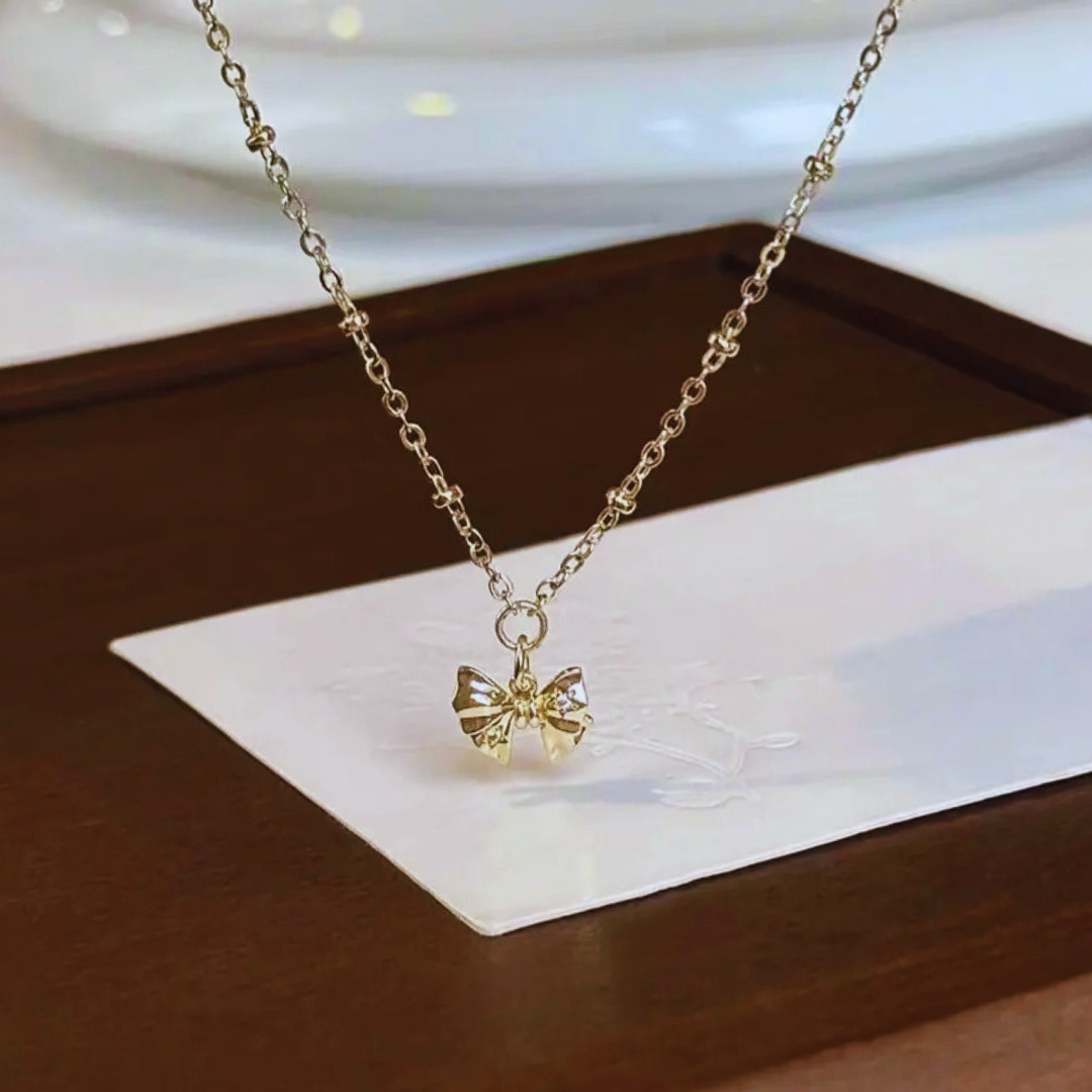 Sparkle Bow — Gold Necklace